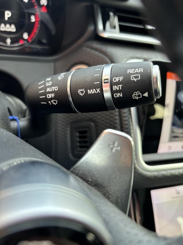 Land Rover Range Rover Velar 2.0d i4 R-Dynamic 240cv auto FULL LED-TETTO-NAVI-21"