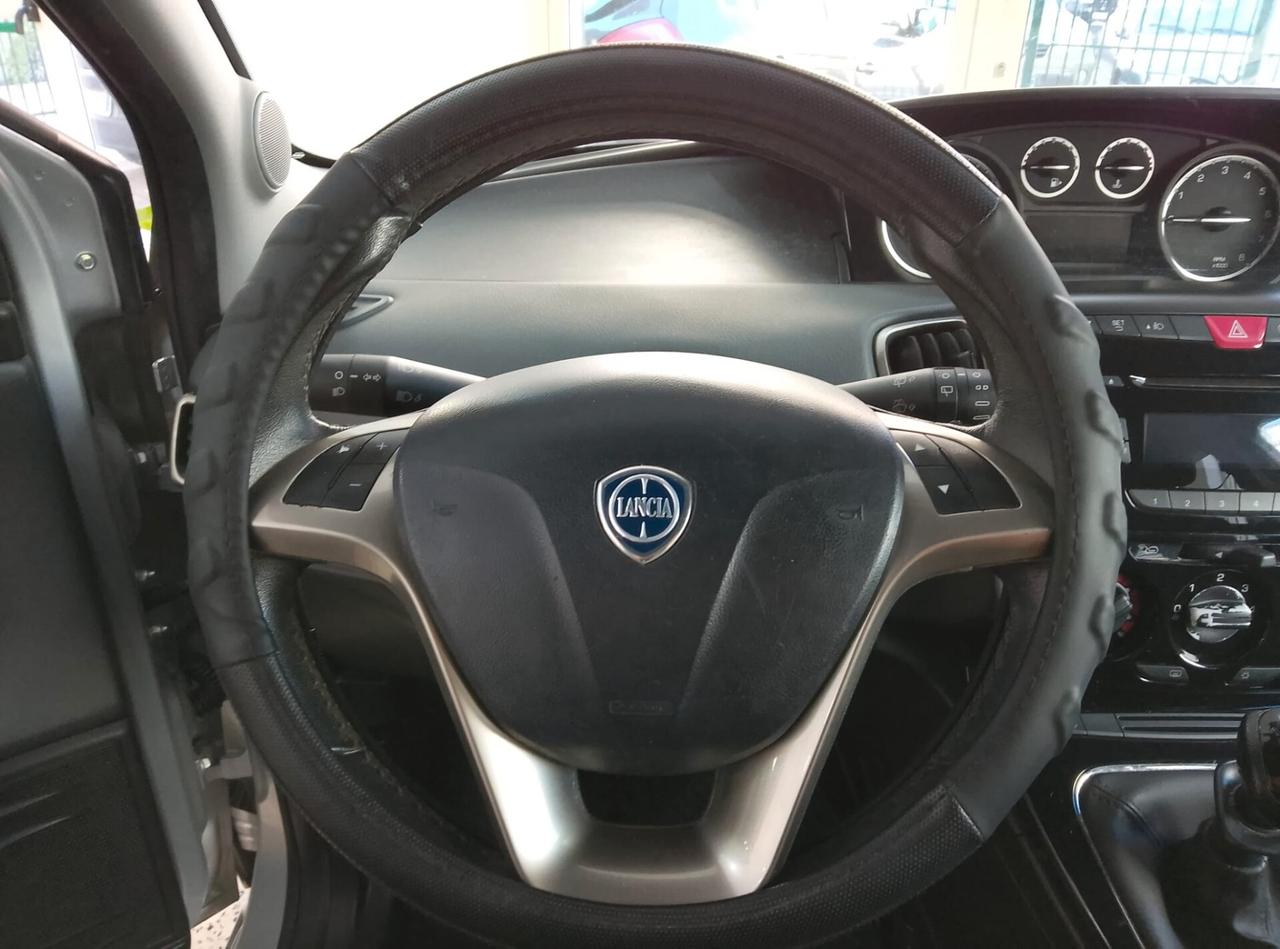 Lancia Ypsilon 1.2 69 CV 5 porte Elle