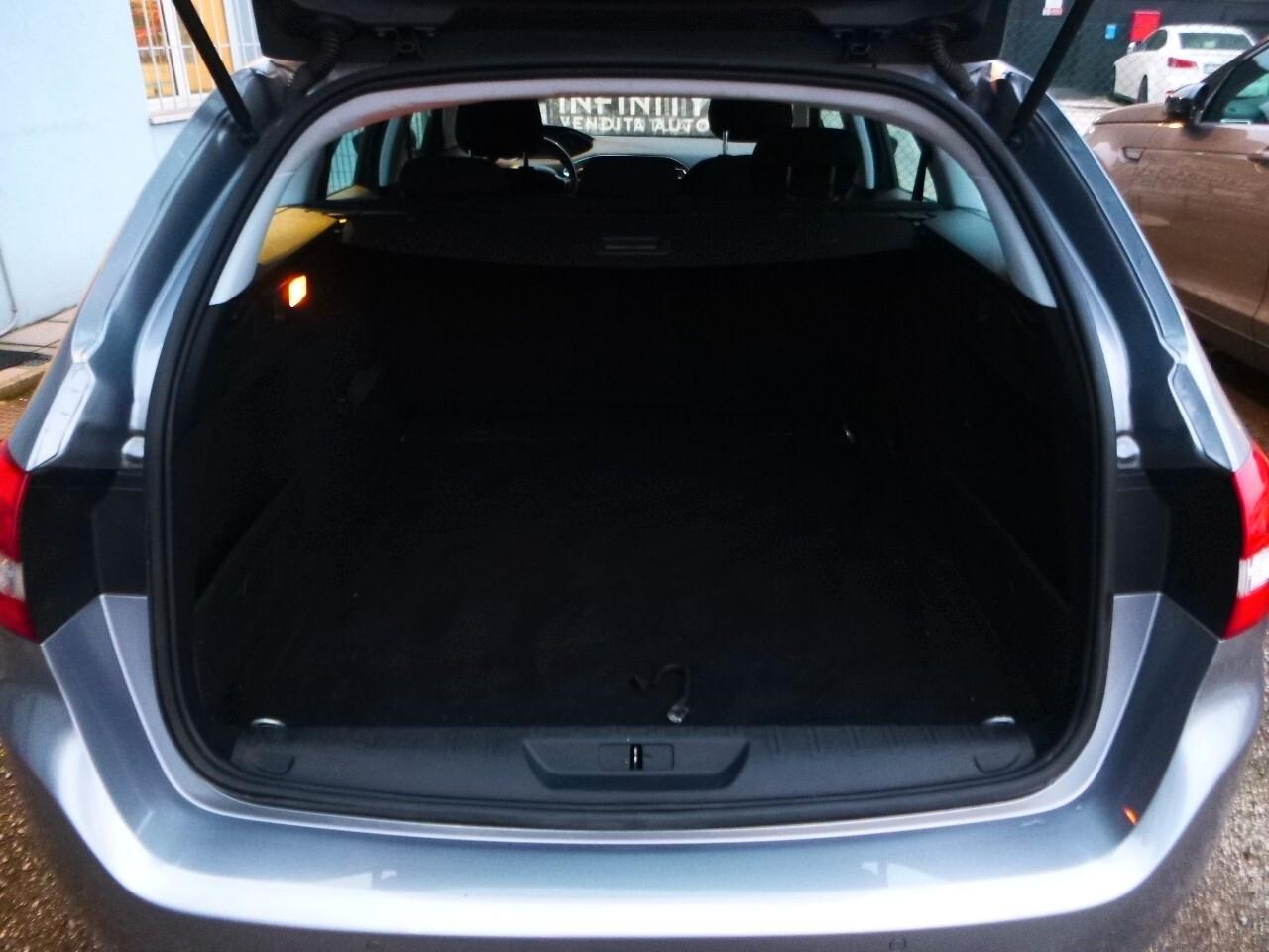 Peugeot 308 BlueHDi 100 S&S SW Business