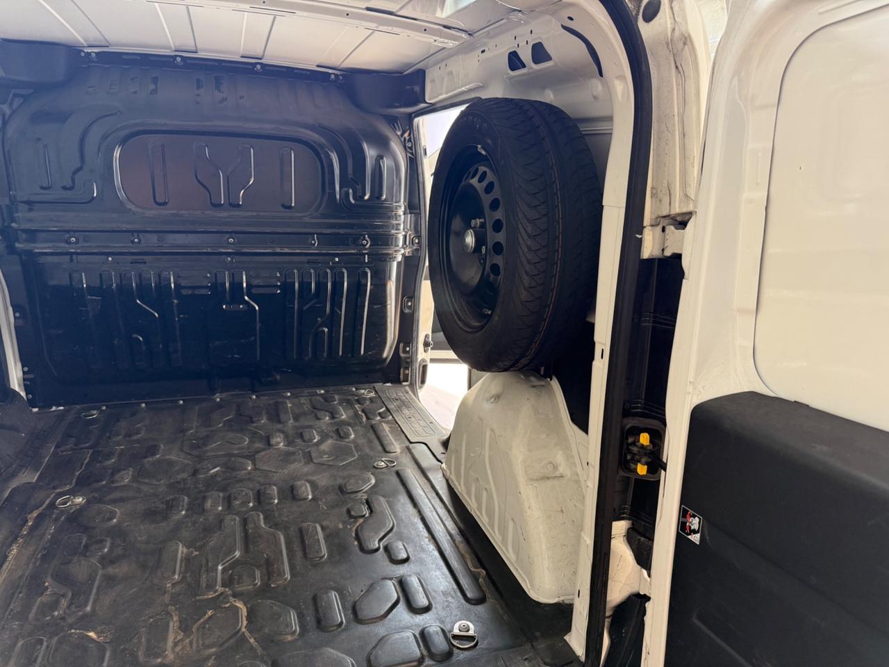 Fiat dobló 1.4 benzina/metano 3 posti