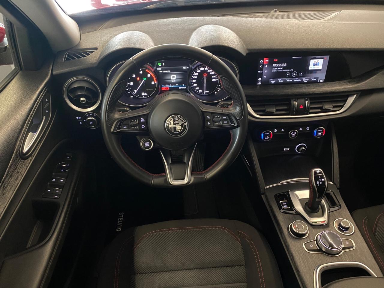 Alfa Romeo Stelvio 2.2 Versione "Rosso Edizione" Aziendale