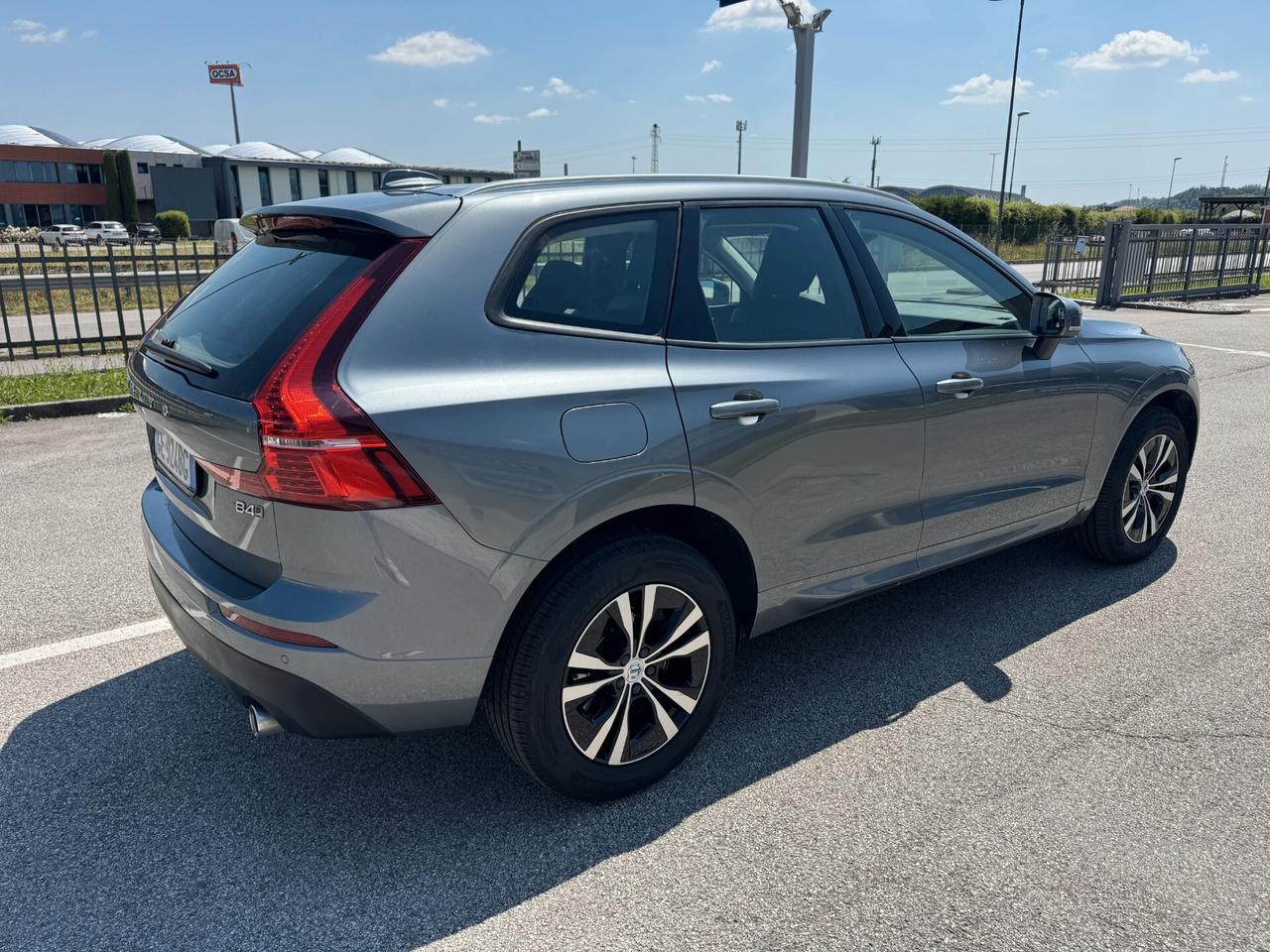 Volvo XC60 B4 AWD Diesel-Hybrid Momentum