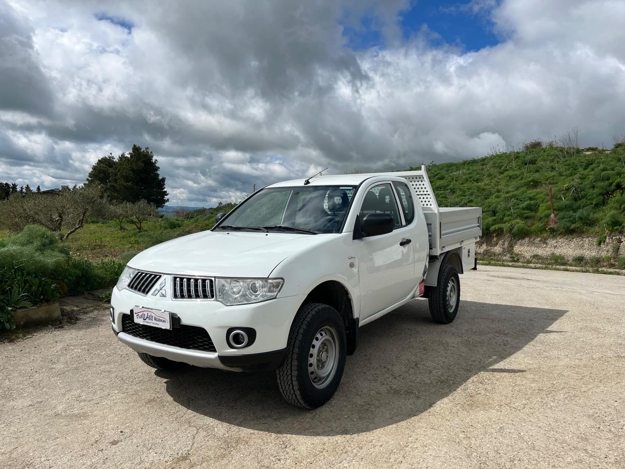 Mitsubishi L200 2.5 DI-D/136CV Club Cab Invite DPF