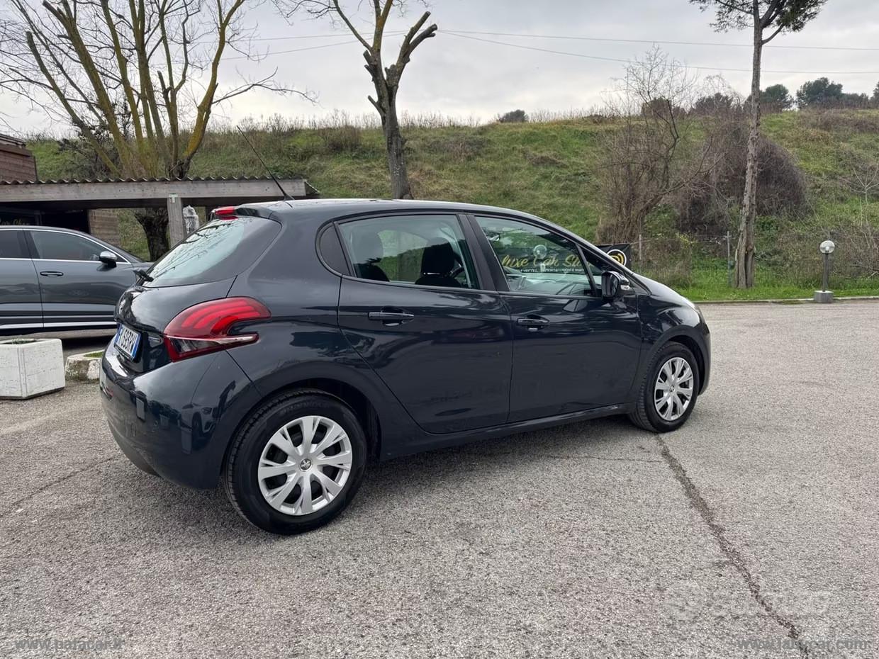 PEUGEOT 208 PureTech 82 5p. GPL Allure