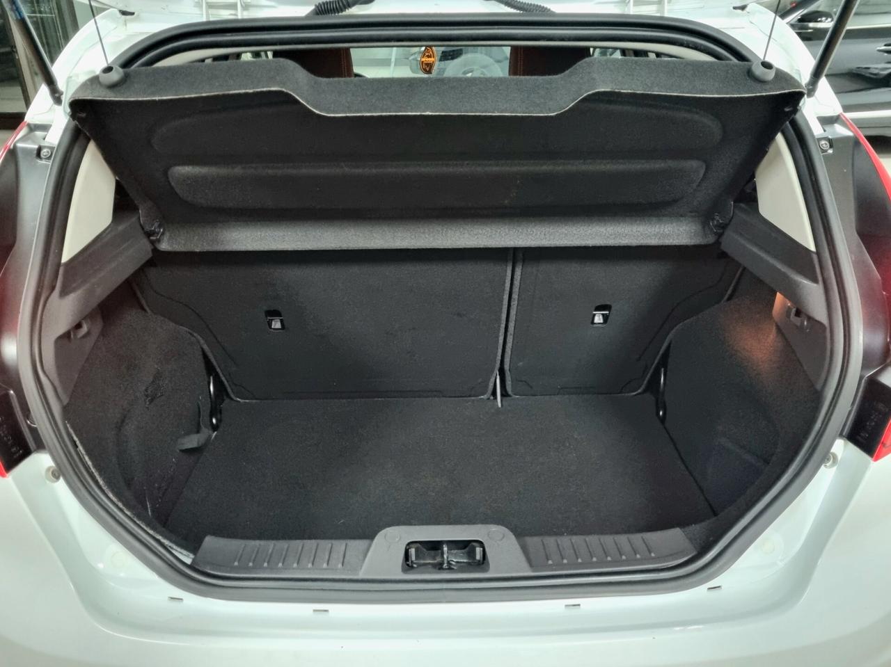 FORD FIESTA 1.4 BENZINA/GPL TITANIUM 5p. NEOPATENTATI