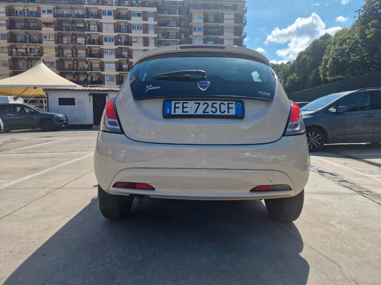 Lancia Ypsilon 5 Porte Ypsilon 1.2 Silver ecochic Gpl 69cv scad.bombola 2036