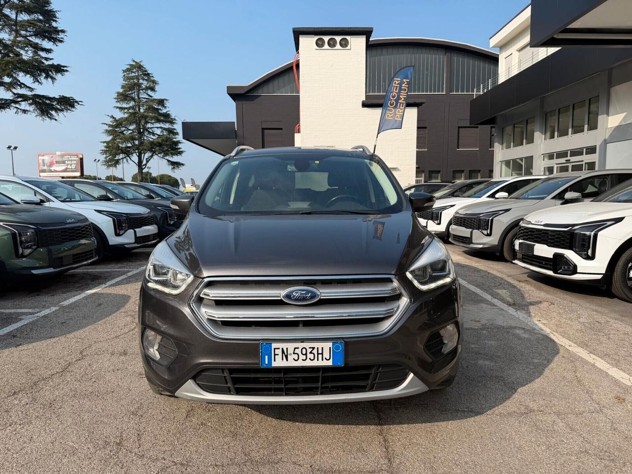 Ford Kuga 1.5 TDCI 120 CV S&S 2WD Powershift Titanium
