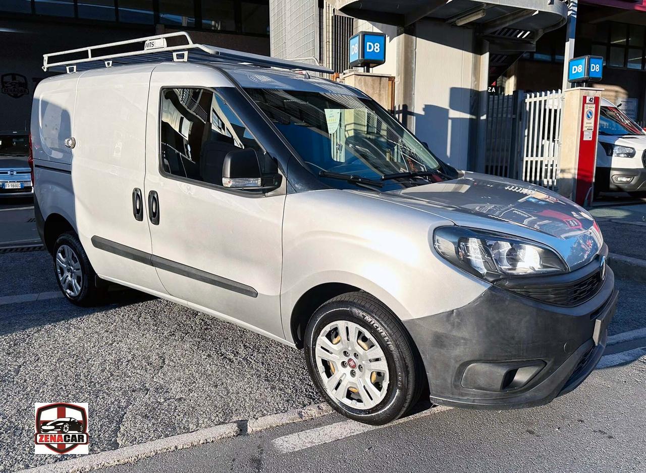 Fiat Doblo Cargo 95 CV Portapacchi e Sensori di Parcheggio Posteriori Chiusere DAKEN