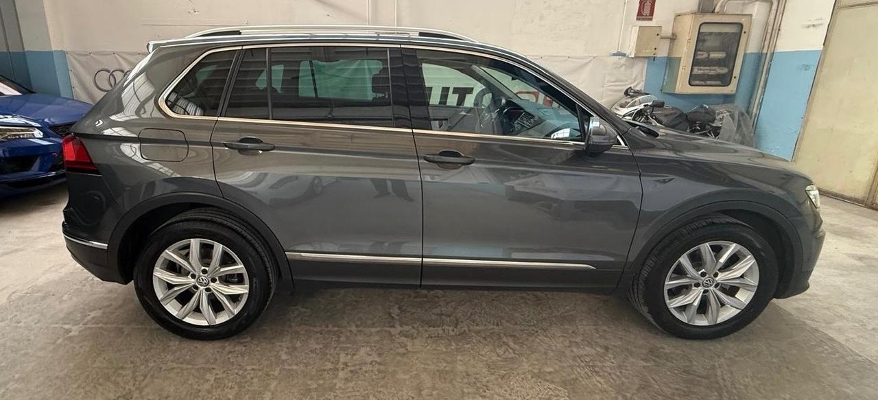 Volkswagen Tiguan 2.0 TDI SCR DSG 4MOTION Advanced BMT