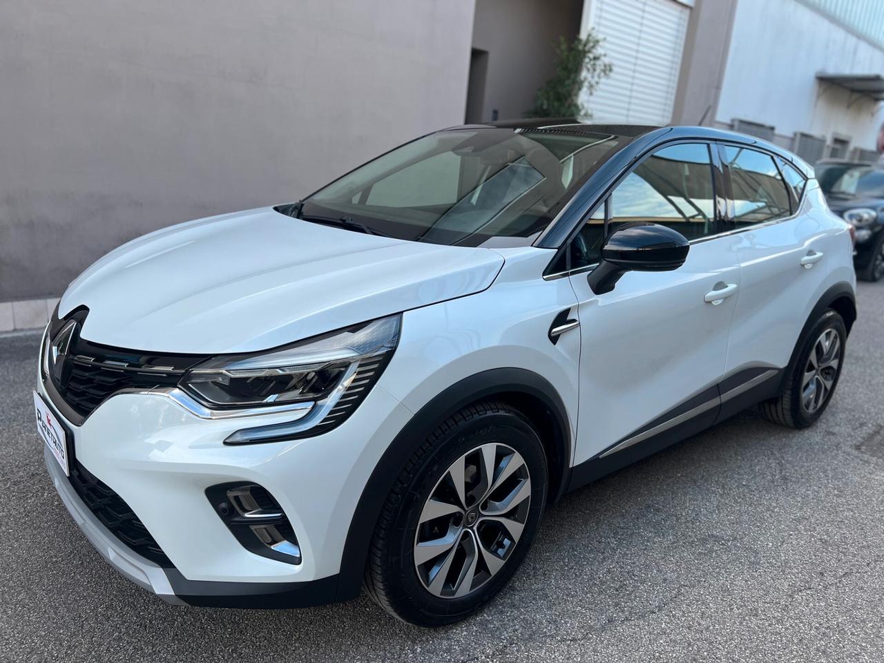 Renault Captur 1.5 blue dci 95CV Intens LED/NAVI/CAMERA. PERFETTA!!