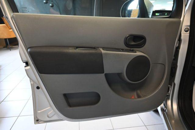 RENAULT Grand Modus 1.5 dCi 75CV ATTRACTIVE SERVO CLIMA ABS FENDI FULL