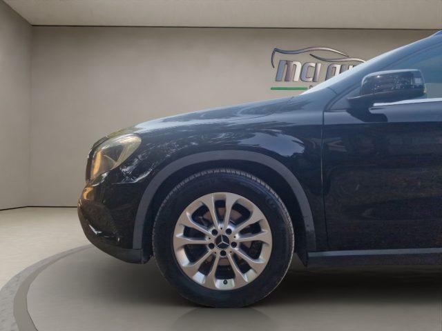 MERCEDES-BENZ GLA 180 d Automatic Business