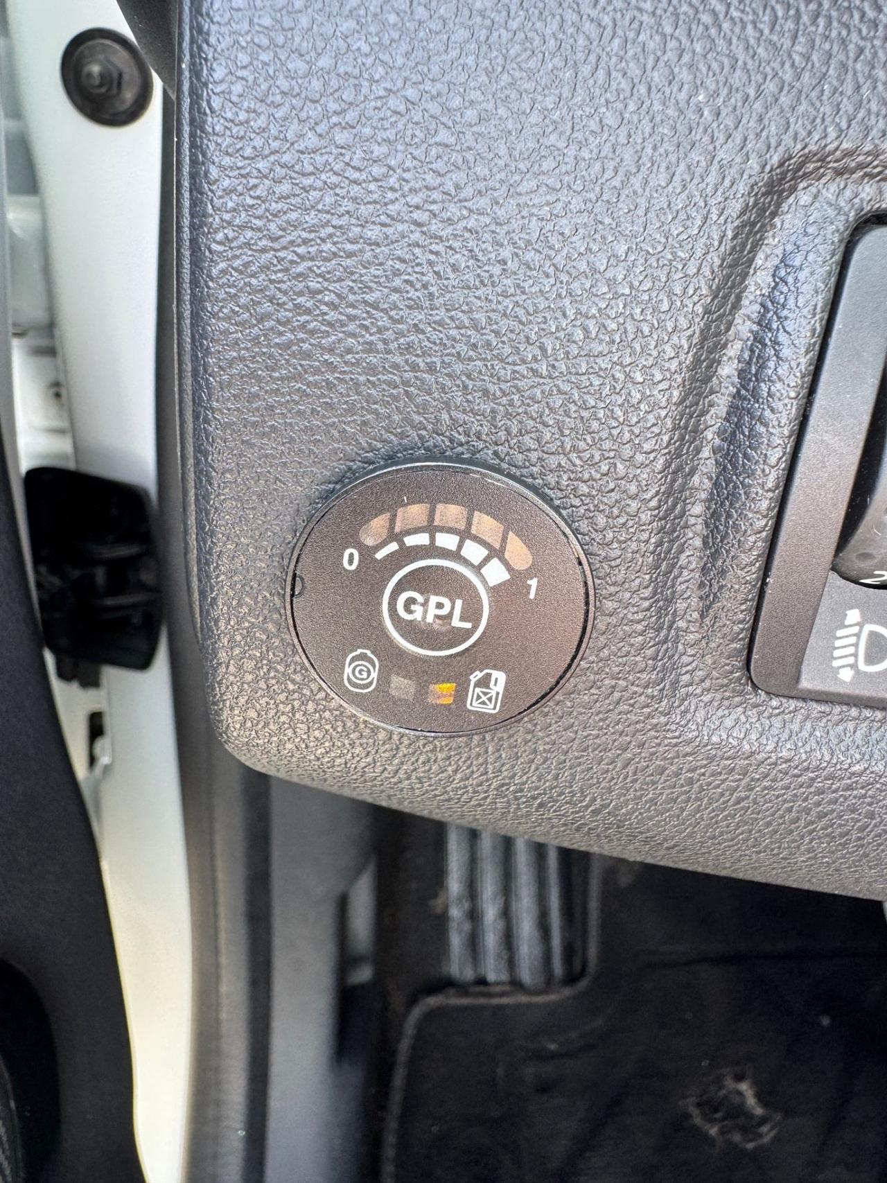 Renault Clio TCe 12V 90CV Start&Stop 5 porte Energy Zen