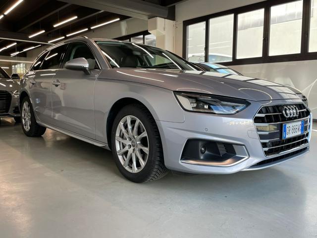 AUDI A4 Avant 40 TDI S tronic Business Advanced