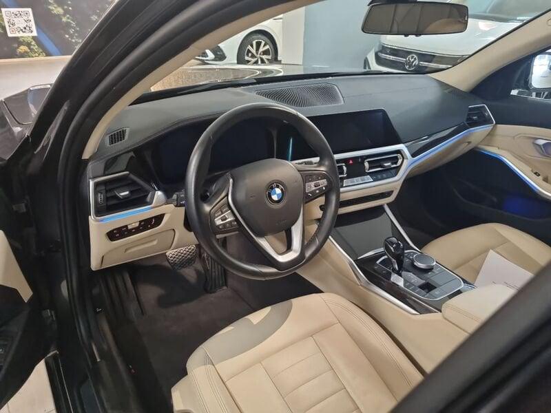 BMW Serie 3 G20-21-80-81 320d Touring mhev 48V Luxury auto