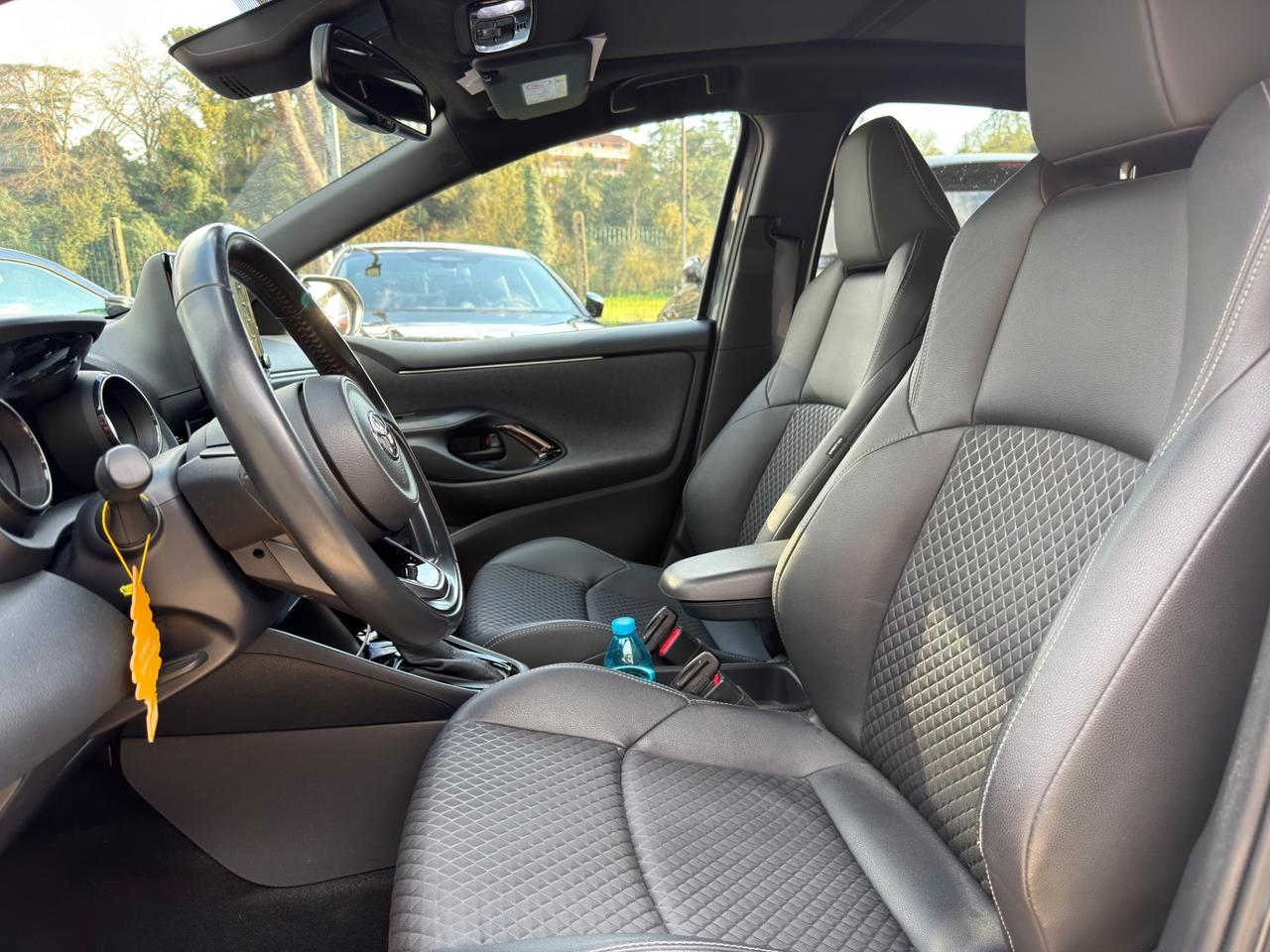 Toyota Yaris 1.5 Hybrid 5 porte Lounge