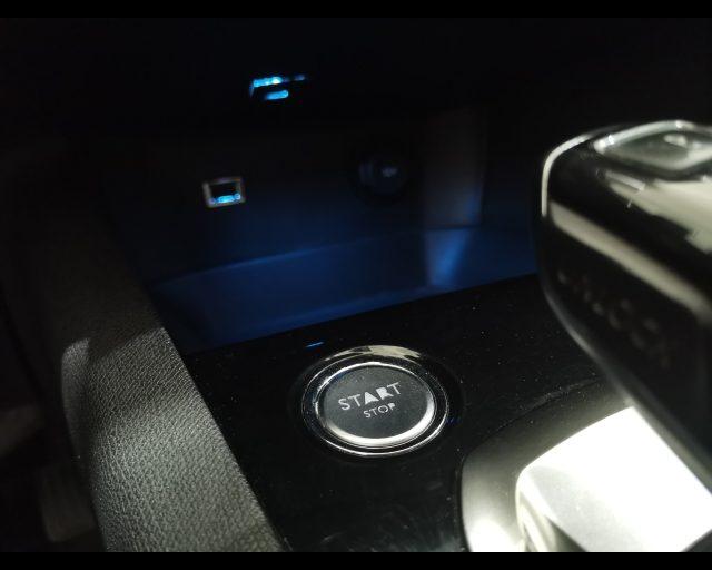 PEUGEOT 5008 BlueHDi 120 S&S EAT6 Business