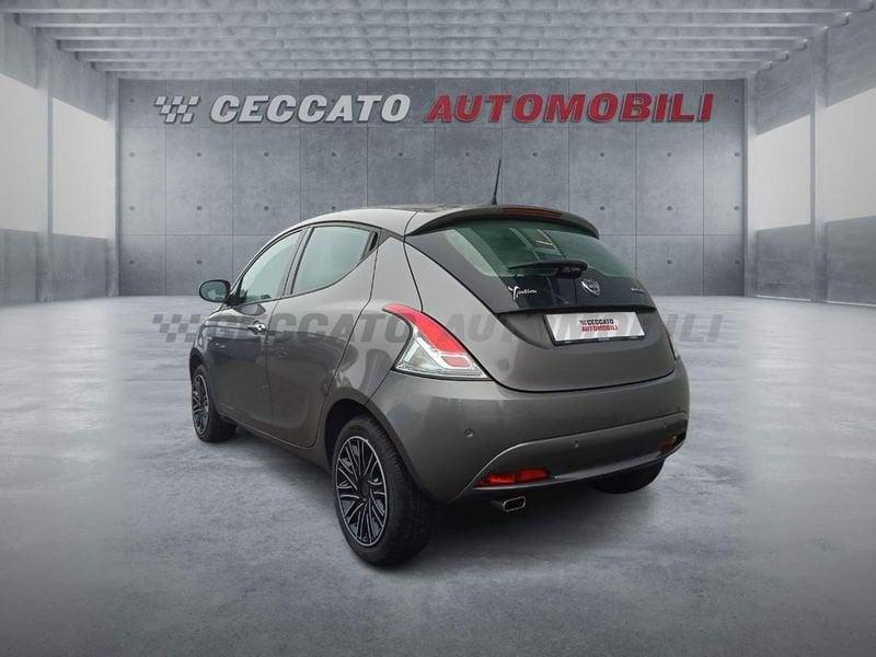 Lancia Ypsilon Ypsilon 1.0 firefly hybrid Gold s&s 70cv 5p.ti