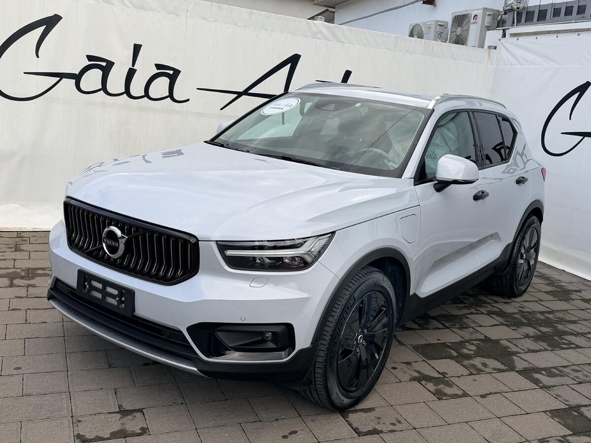 Volvo XC40 T4 Recharge Plug-in Hybrid BLACK Inscription Expression