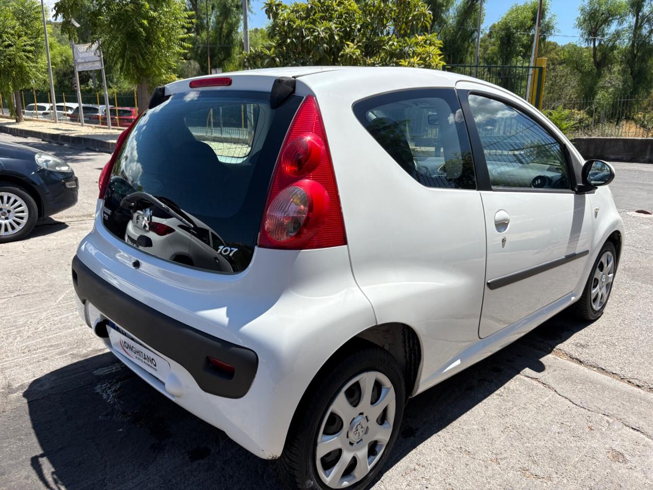 Peugeot 107 c.a.m.b.i.o.---a.u.t.o.m.a.t.i.c.o.