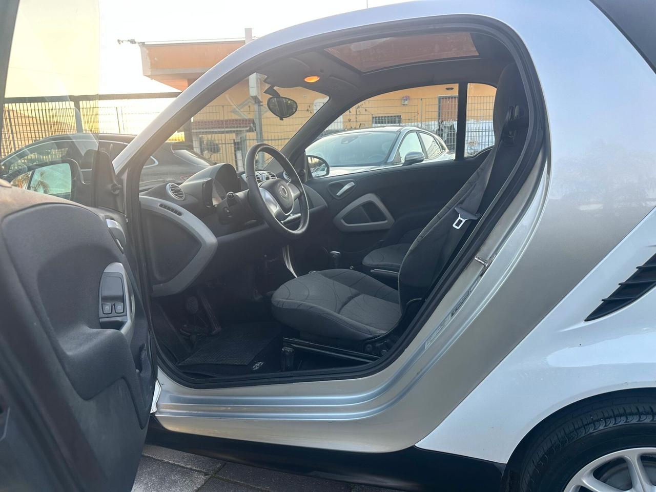 Smart ForTwo 1000 52 kW MHD Urbanrunner 2015 TETTO PANORAMICO