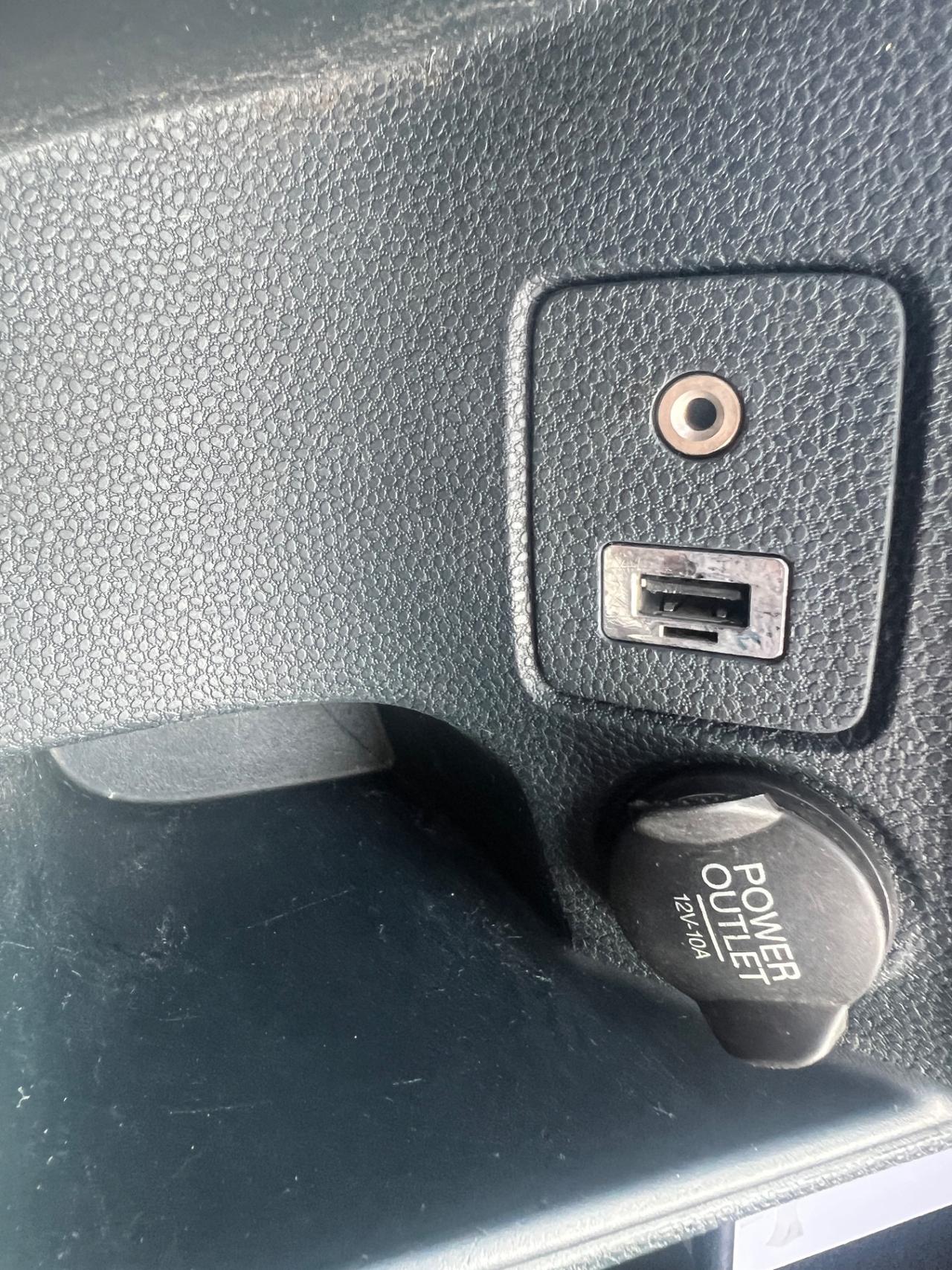 Ford Fiesta 1.2 Titanium OK NEOPATENTATI