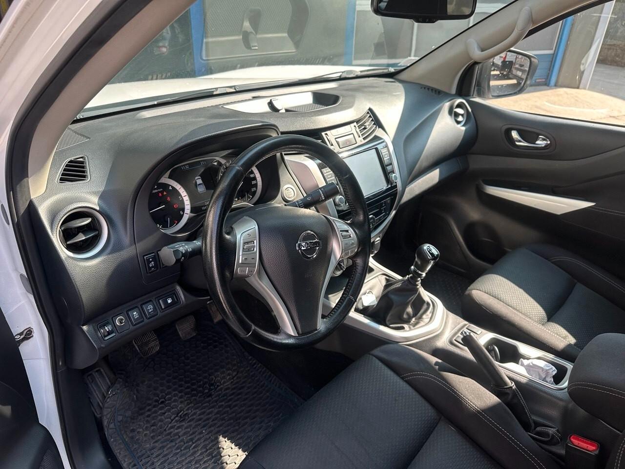 Nissan Navara 2.3 dCi 4WD King Cab Acenta