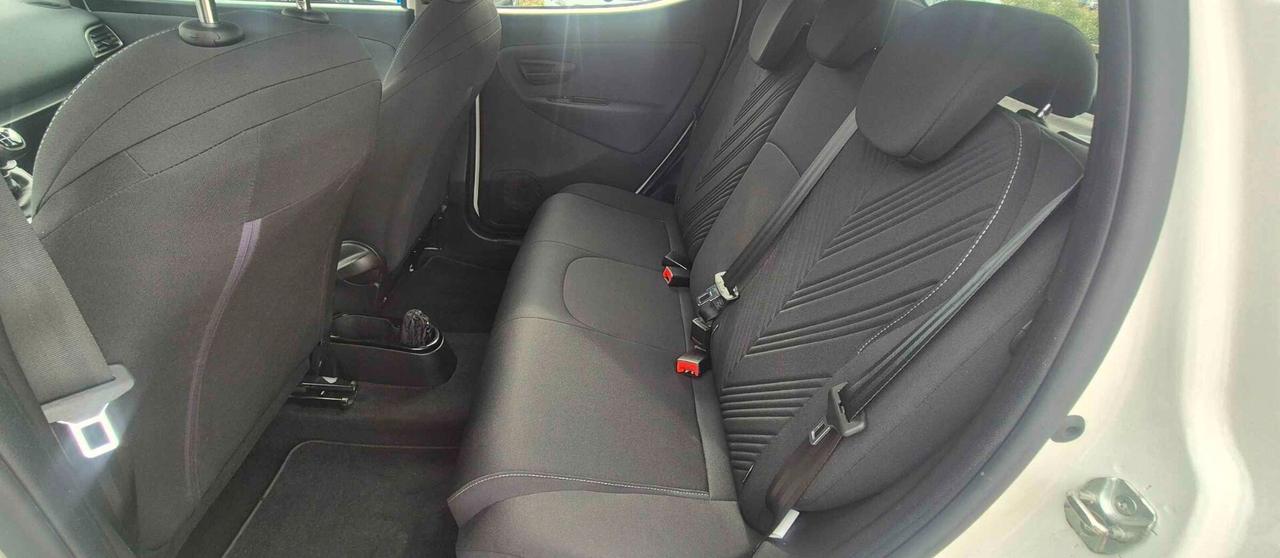 Lancia Ypsilon 1.2 69 CV 5 porte GPL Ecochic Gold casa madre