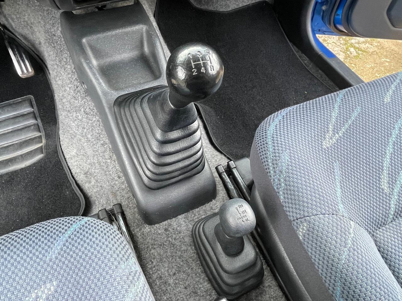 Suzuki Jimny 1.3i 16V cat 4WD JLX