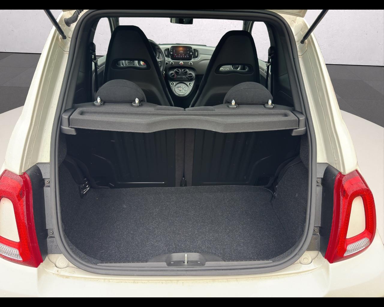 ABARTH 695 - 695 1.4 Turbo T-Jet 180 CV M.T.A.