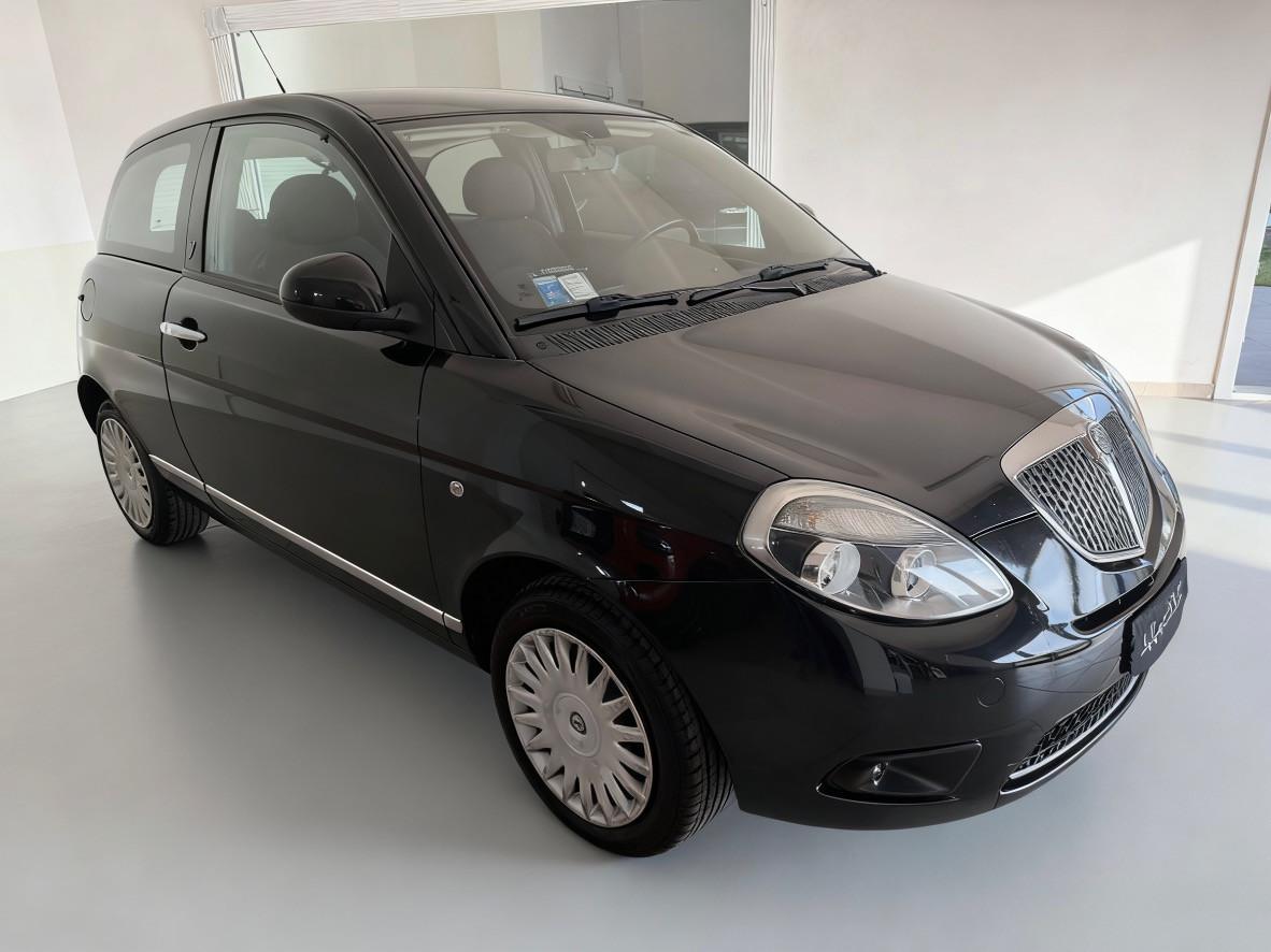 Lancia Ypsilon 3 Porte Ypsilon 1.3 mjt 16v Unyca
