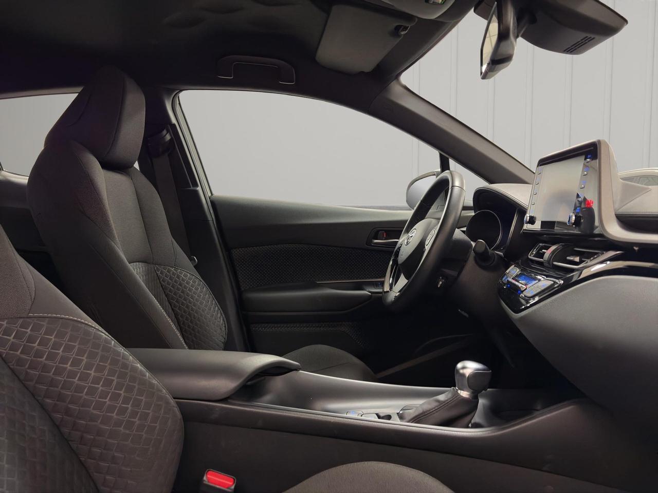 Toyota C-HR 1.8h Active e-cvt