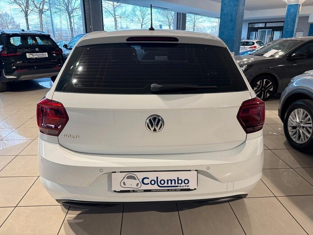 Volkswagen Polo 5p 1.0 tsi Comfortline 95cv App conn 15" Neopat