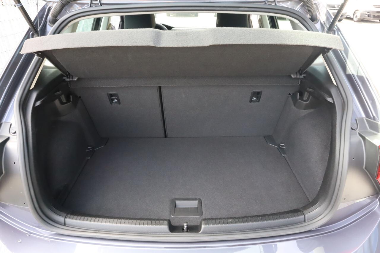 Volkswagen Polo LIFE 95CV DSG LED PDC SOLO 34.400KM!