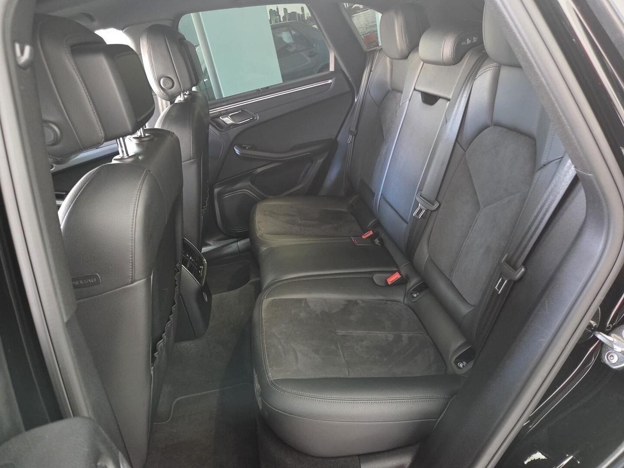 PORSCHE MACAN 2.0 245CV AUTOM TETTO NAV XENON-2019