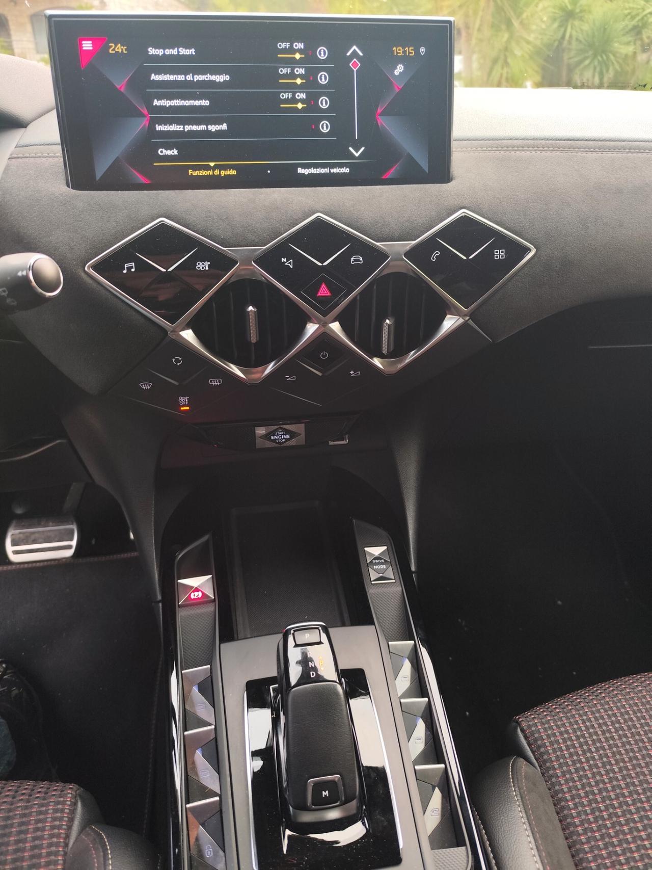 Ds DS3 3 Crossback BlueHDi 130 aut. Performance Line+