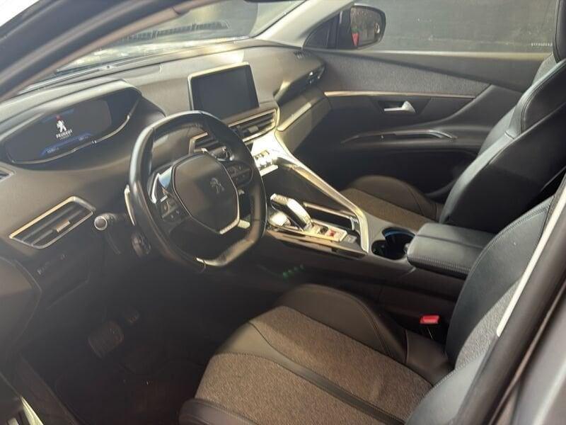 Peugeot 3008 BlueHDI 130 EAT8 S&S Allure *Promo*