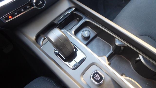 VOLVO V60 B4 (d) Geartronic Momentum Business