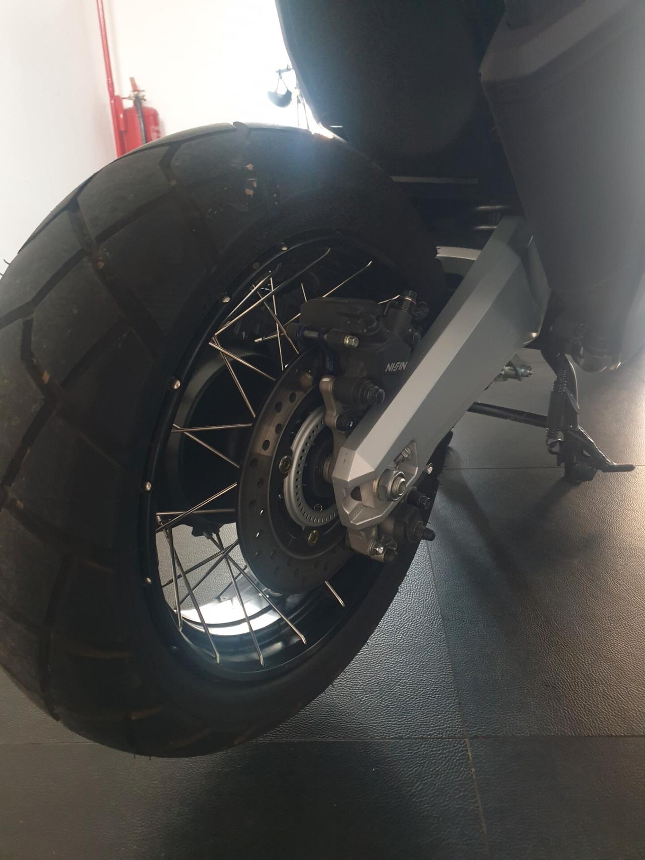 Honda X-ADV 750 Full optional