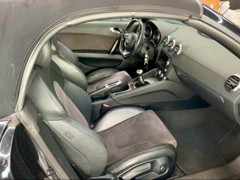 Audi TT Roadster 1.8 TFSI 160CV 6 marce CRONOLGIA COMPLETA TAGLIANDI!!