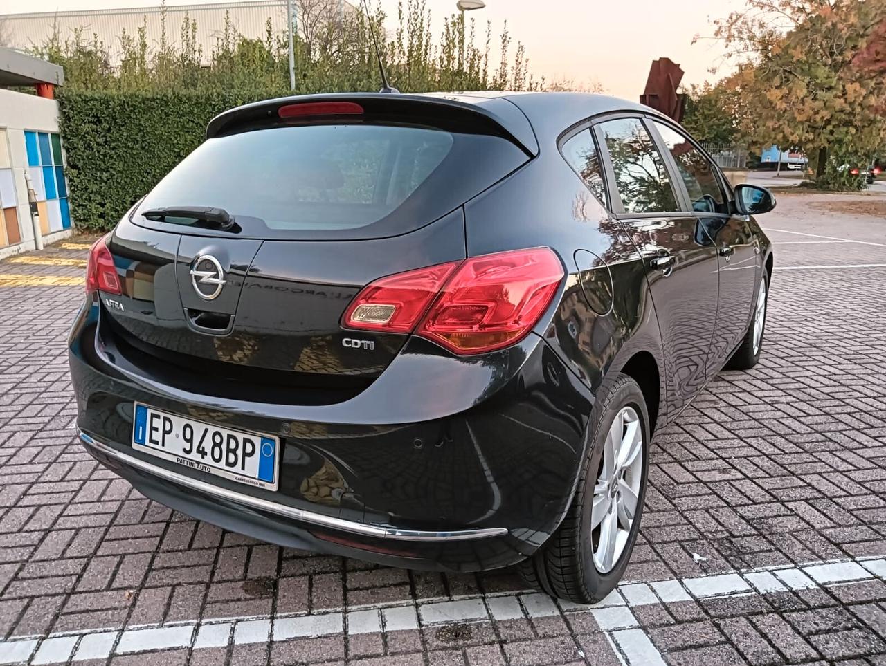 Opel Astra 1.7 CDTI 130CV EcoFLEX S&S 5 porte Cosmo Fleet..CELL 320 147 1147 WUATSAPP 3276540940