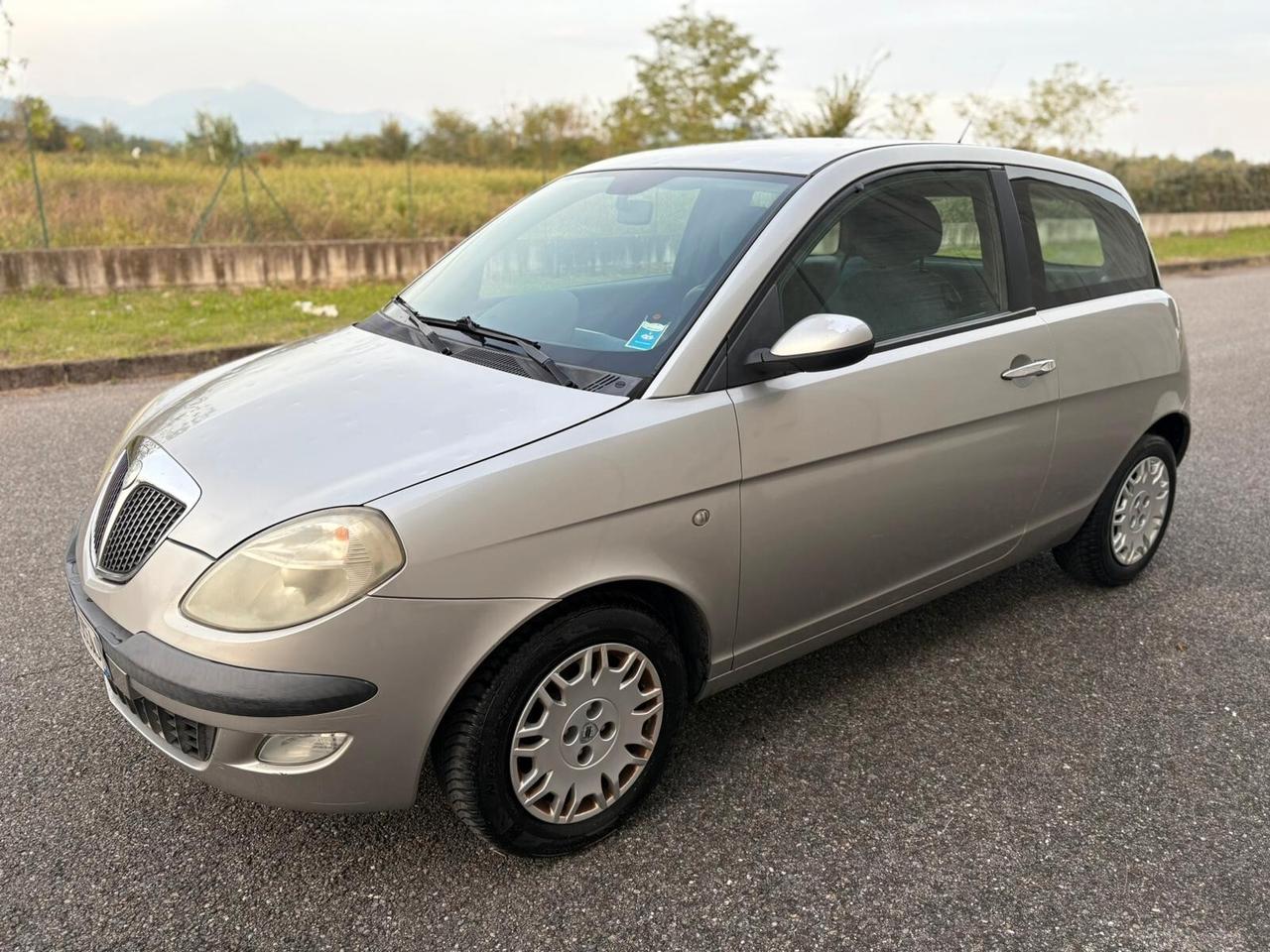 Lancia Ypsilon 1.2 Benzina 60CV NEOPATENTATI