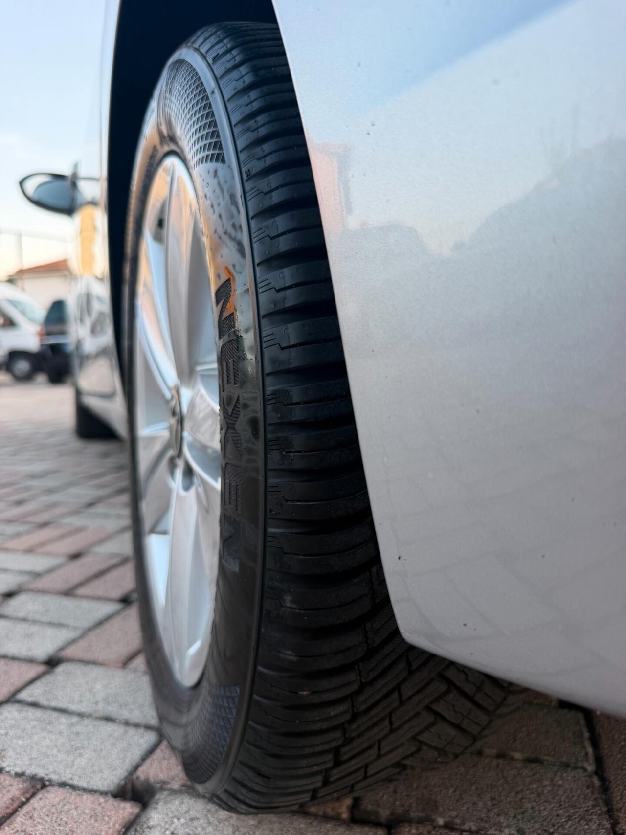 Volkswagen Golf 2.0 TDI 115 CV SCR Life