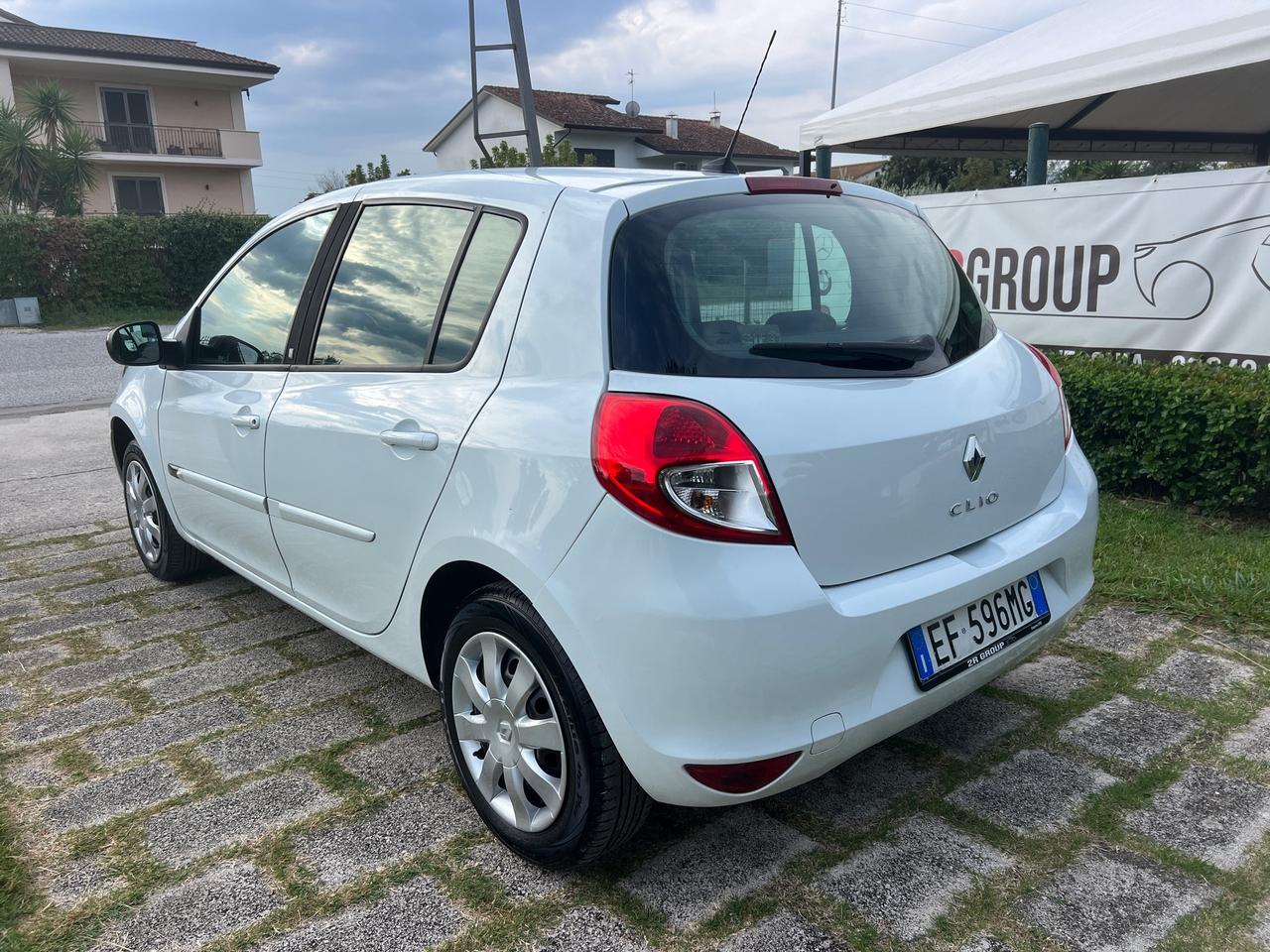 Renault Clio 1.2 55KW 5porte-2011"SOLO 43.000KM"