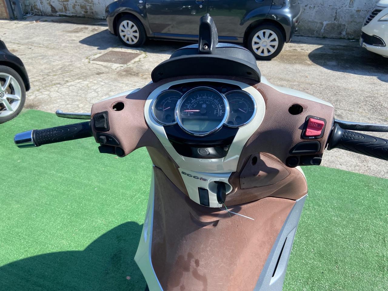 Piaggio Beverly 300