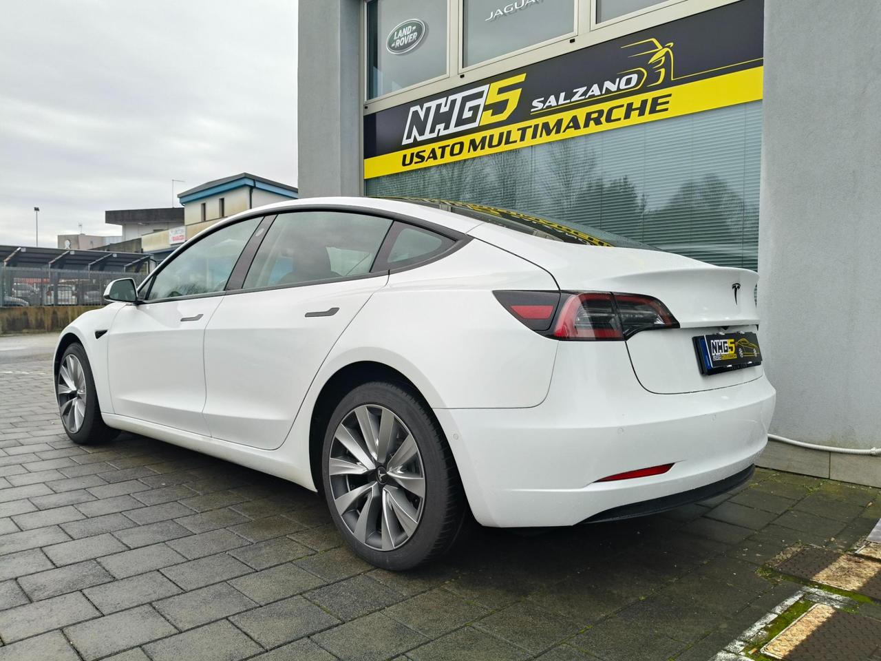 Tesla Model 3 Standard rwd Plus