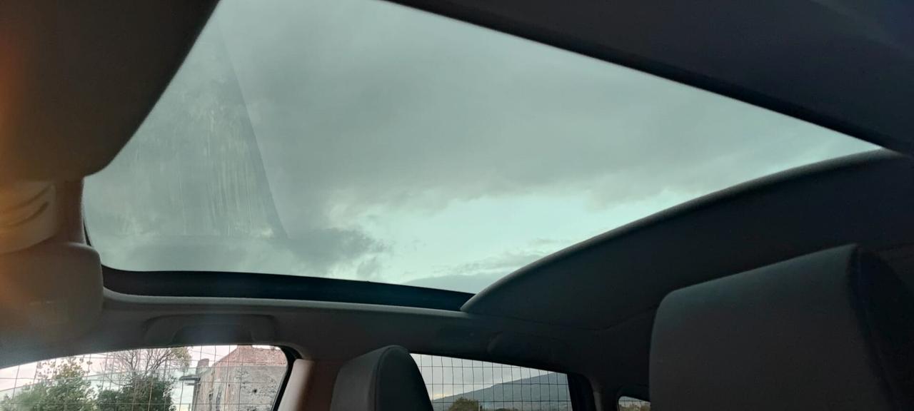 Nissan Qashqai GPL di serie tetto panoramico