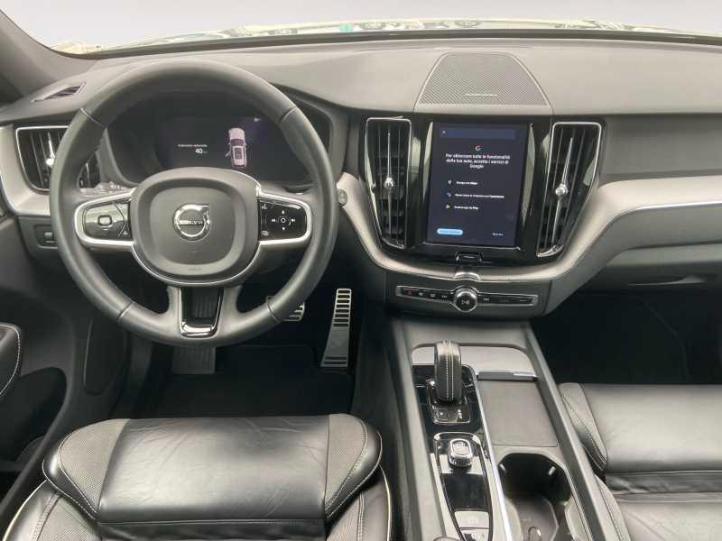VOLVO XC60 2.0 b4 R-DeSiGn AwD AuTo