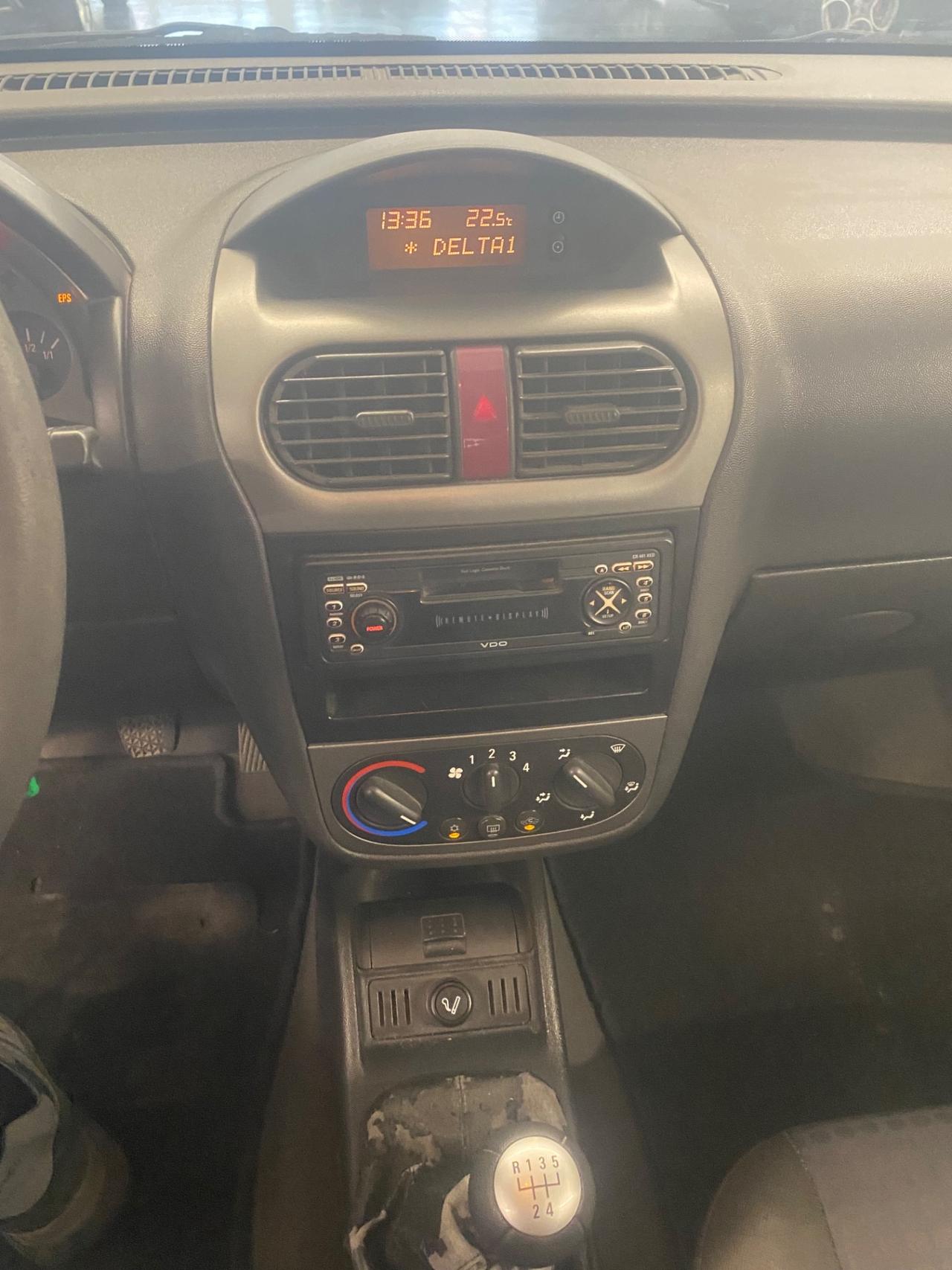 Opel Corsa 1.0i 12V cat 5 porte Club
