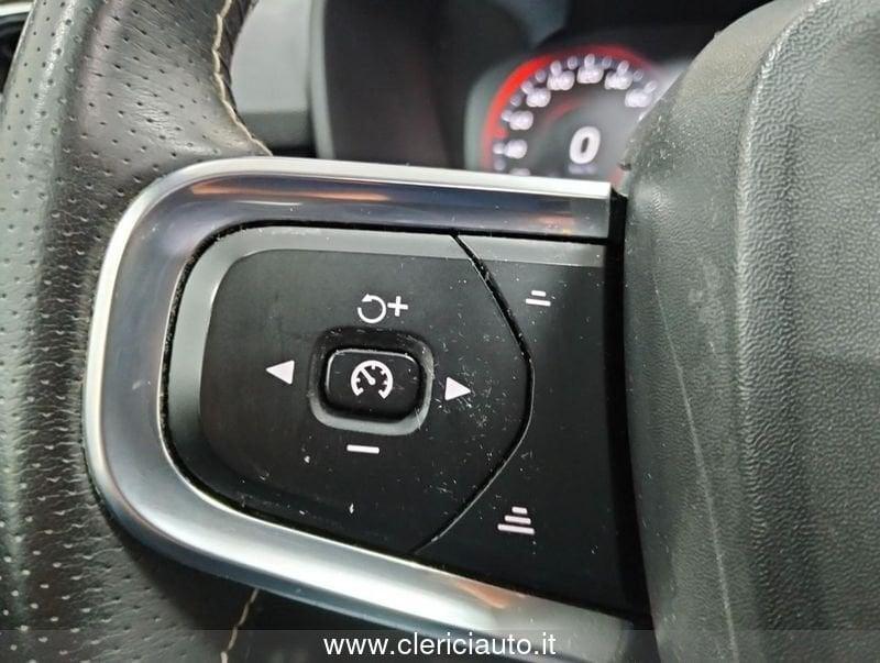 Volvo XC40 T4 AWD Geartronic R-design (TETTO)